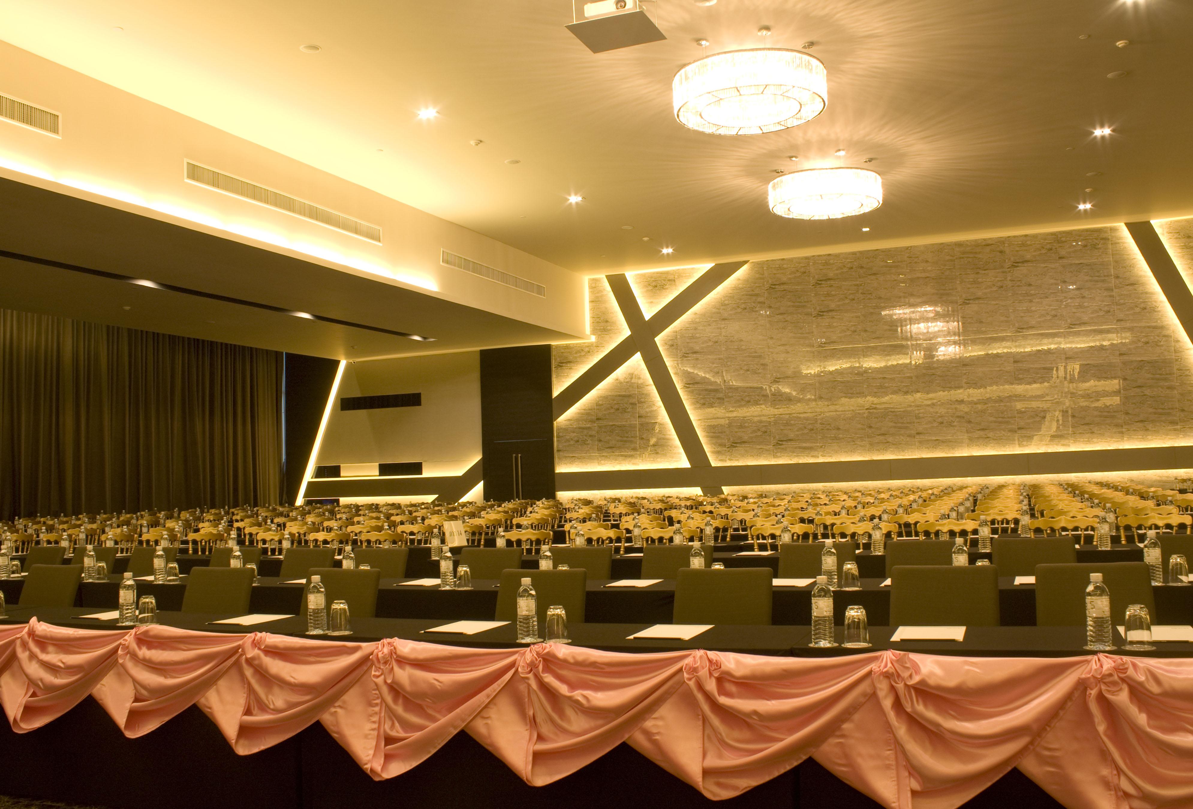 Tsix5 Hotel Pattaya Exterior foto