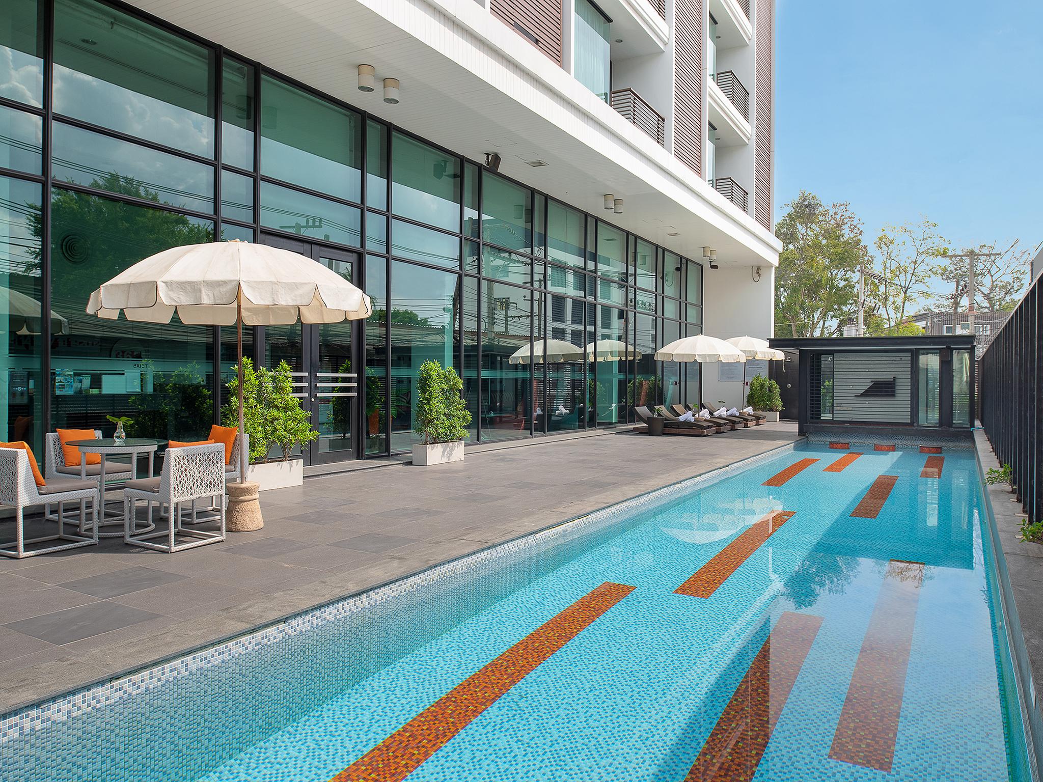 Tsix5 Hotel Pattaya Exterior foto