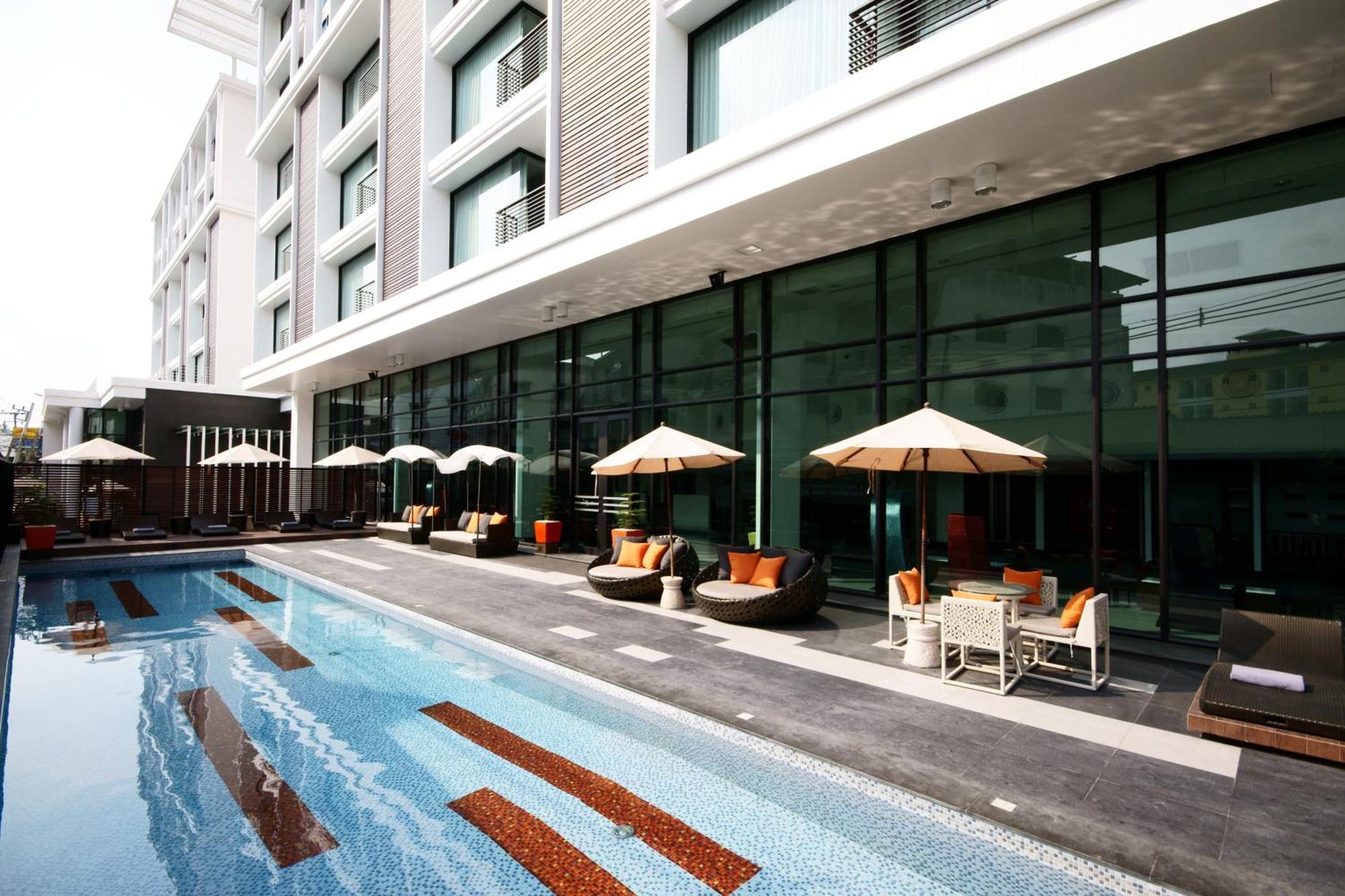 Tsix5 Hotel Pattaya Exterior foto
