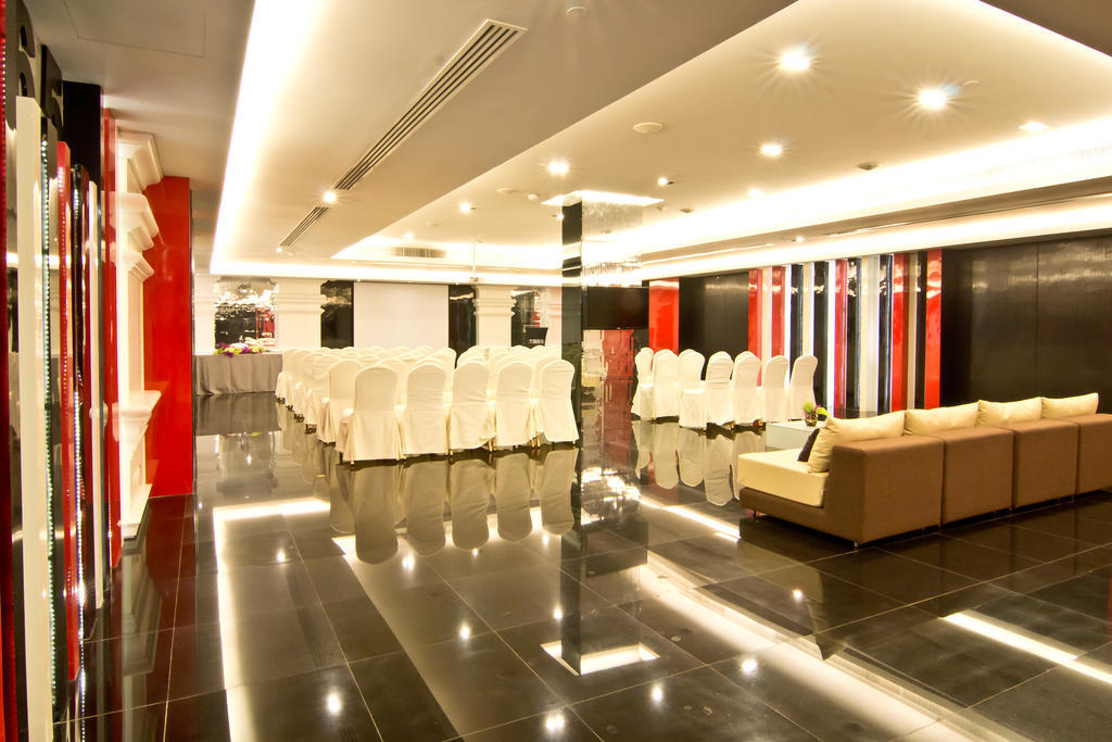 Tsix5 Hotel Pattaya Exterior foto